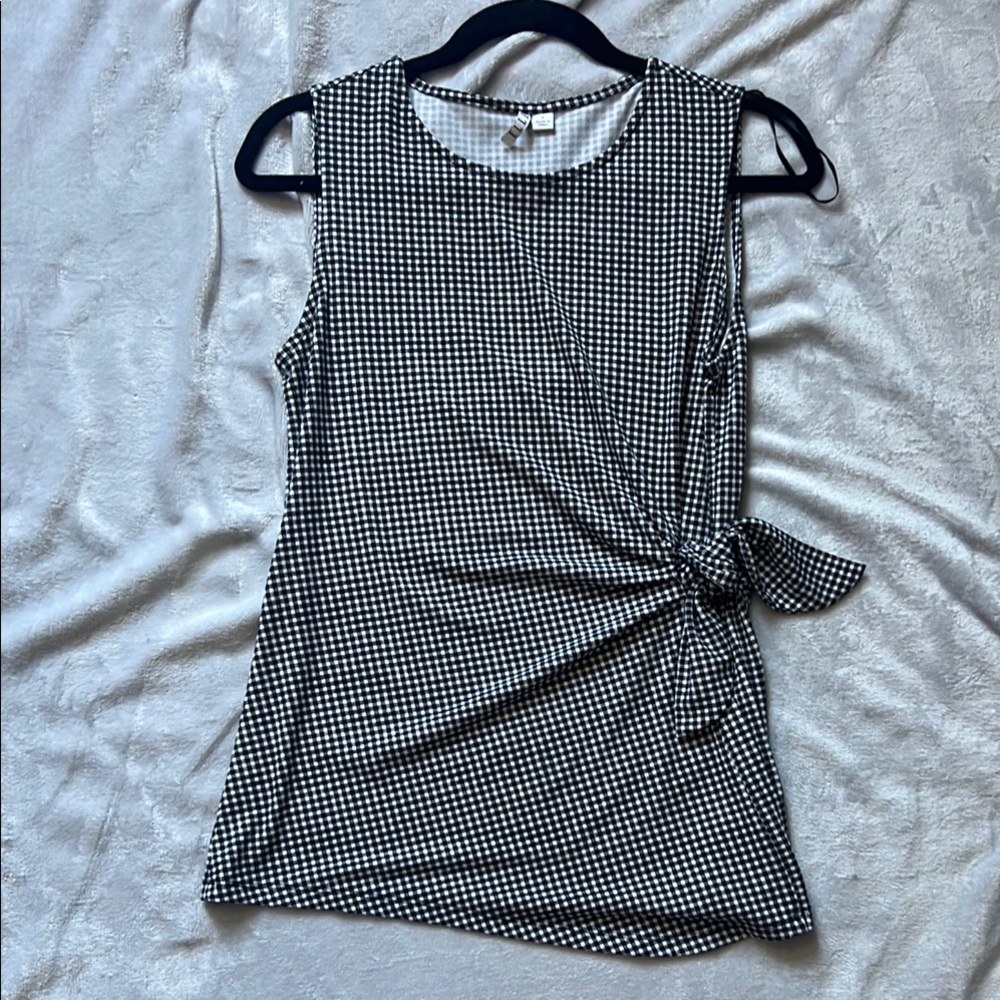 Elle Black and White Patterned  Top M